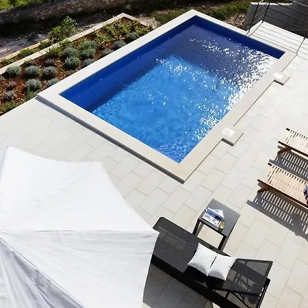 Andora Villa